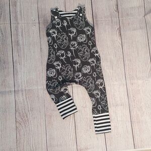 Custom Made ADJUSTABLE Grow-With-Me Infant/Toddler Romper 6m-4+y Hearts & Roses